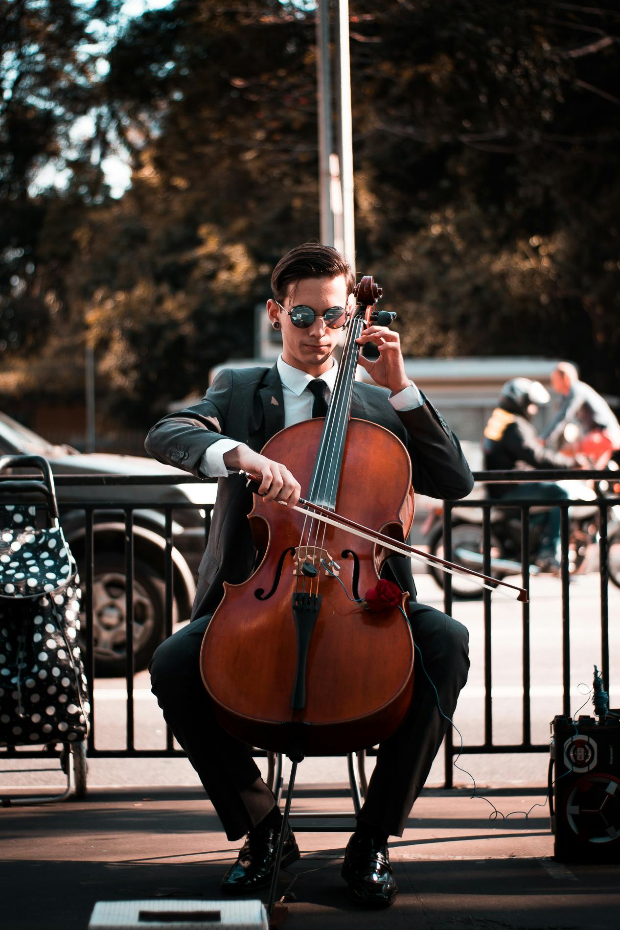 A musician who plays the double bass violin in the street